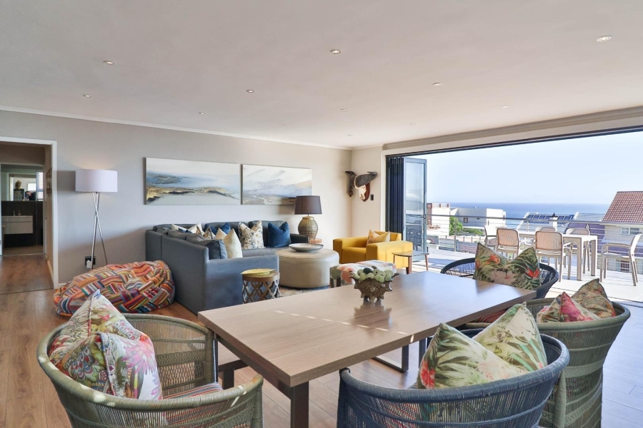 5 Bedroom Property for Sale in De Kelders Western Cape